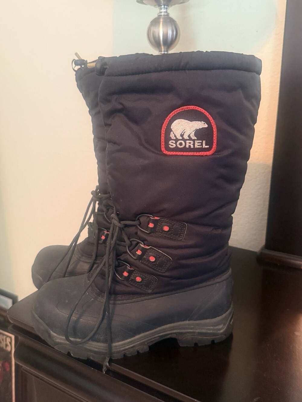 Sorel Glacier XT Women's Waterproof Insulated Snow Boot Size 9 (NL2134-010)